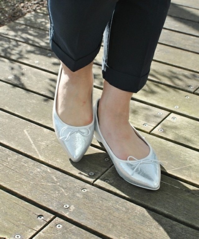 HusHusH インヒールバレエパンプス