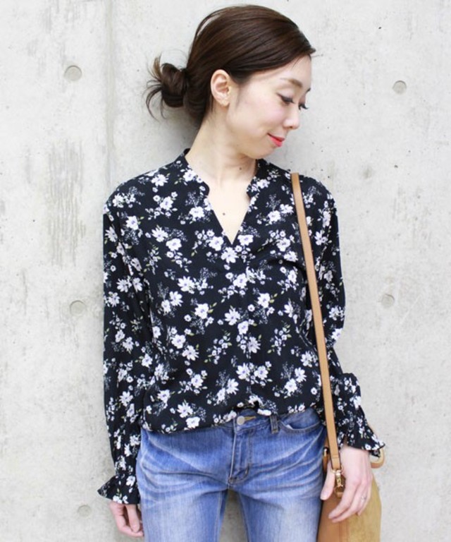 AULI / 花柄ブラウス