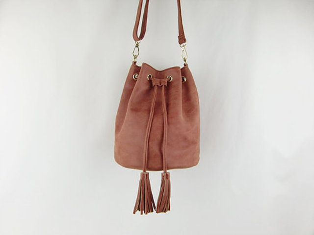 mizyu store Tassel kincyaku shoulder bag