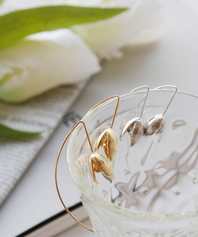 collleca la / チューリップフックピアス