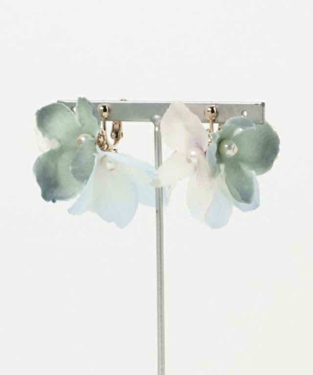 Te chichi / コサージュイヤリング