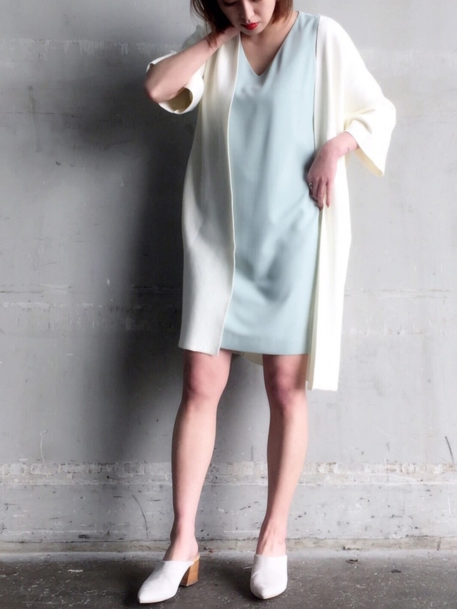 Ｖネックバックドレープ　ワンピース