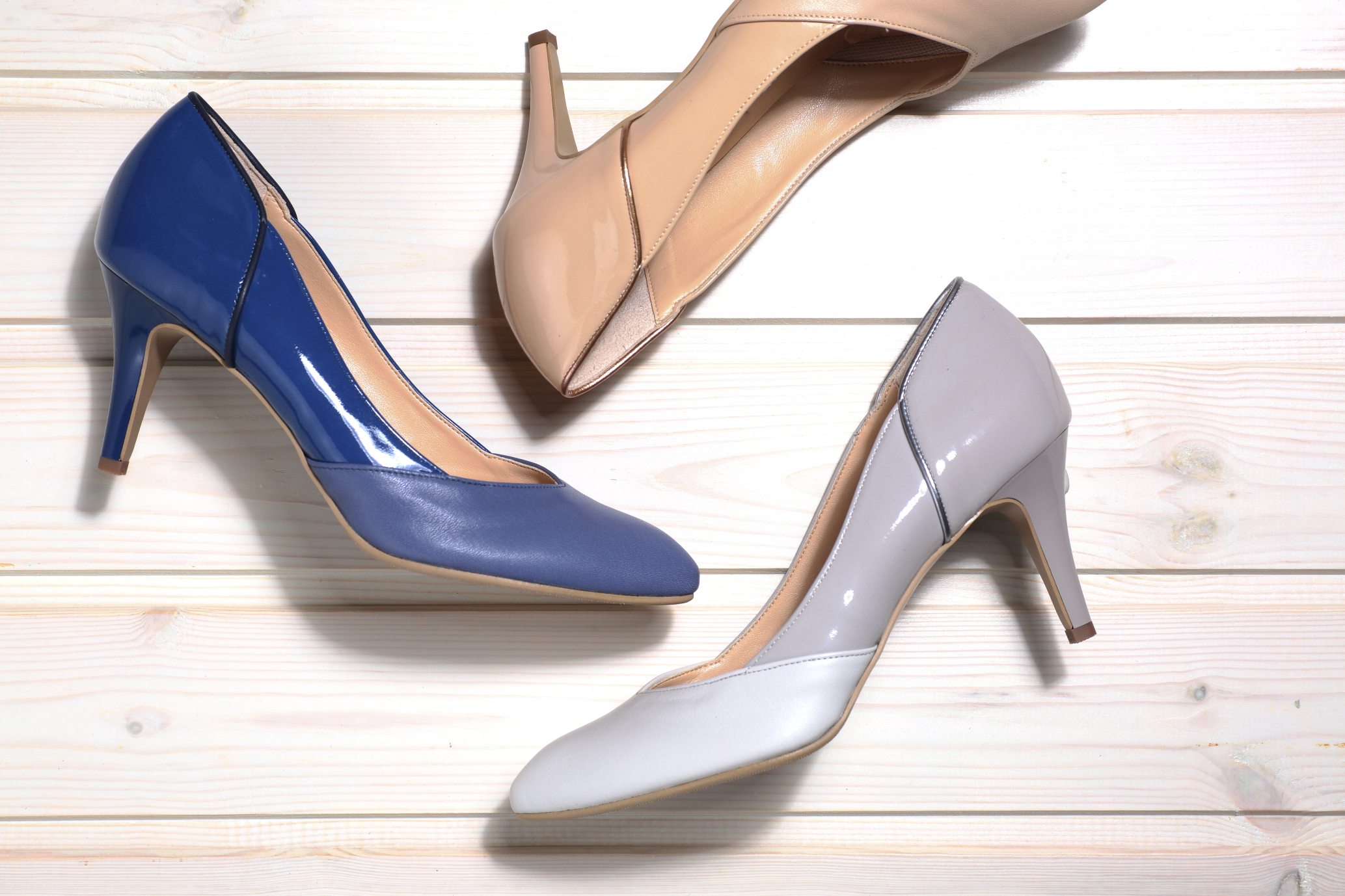 コンビネーションエナメルパンプス