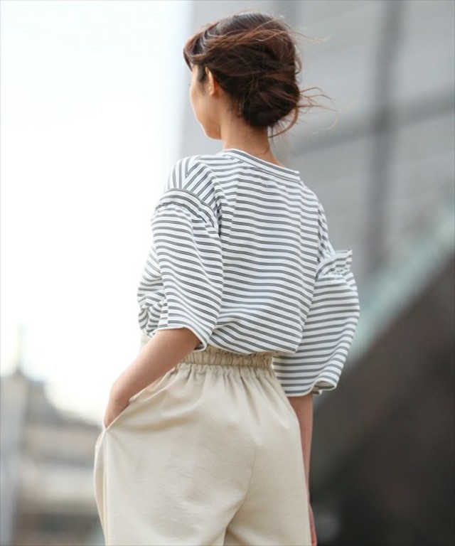 ボリュームスリーブボーダーカットトップス