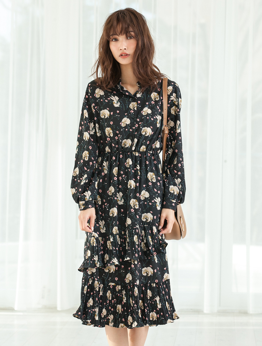 fifth　フラワーティアードフリルワンピース