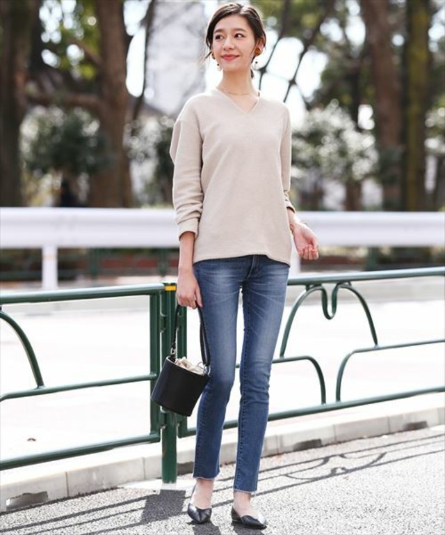 バックレースアッププルオーバー