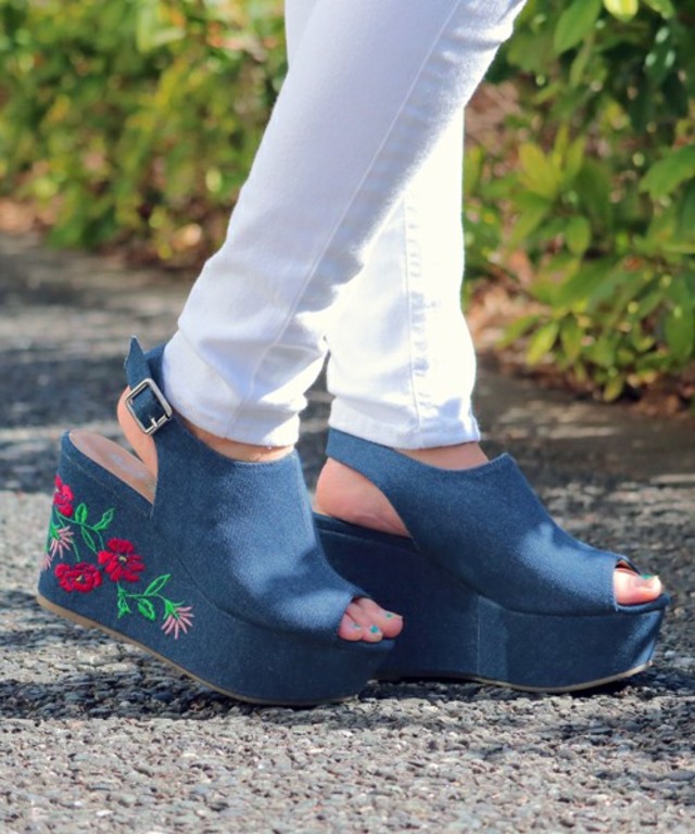 CRUCE anap ウェッジソール刺繍サンダル