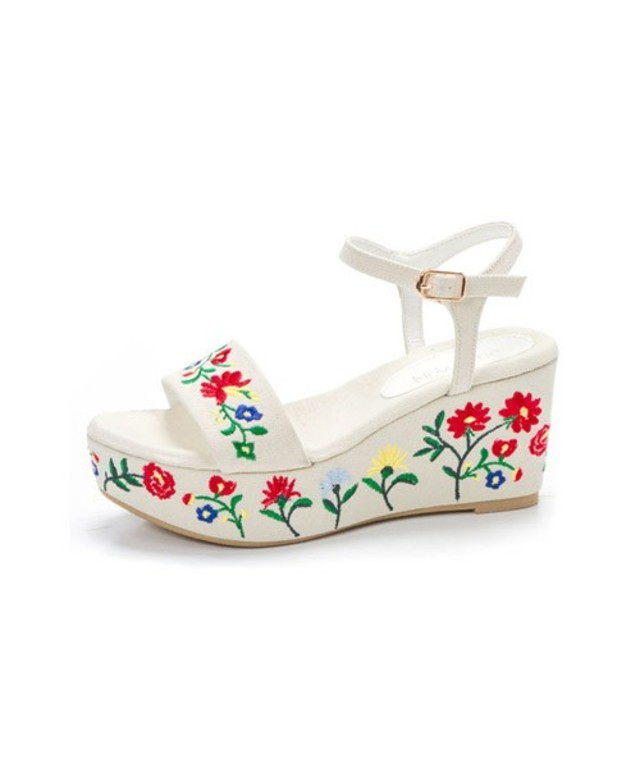 フラワー刺繍サンダル