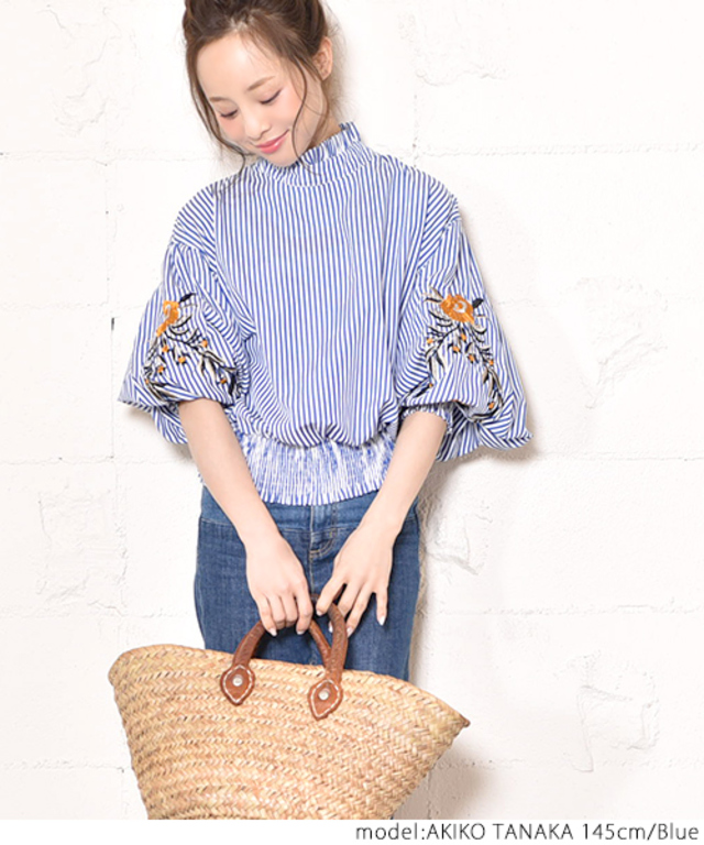 花柄刺繍バルーンスリーブブラウス