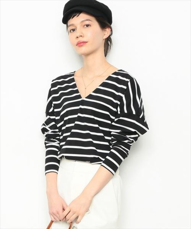 ADAM ET ROPE' ／深Ｖネックコットンプルオーバー