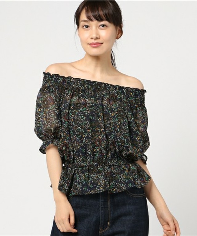 LOWRYS FARM ガラオフショルブラウス