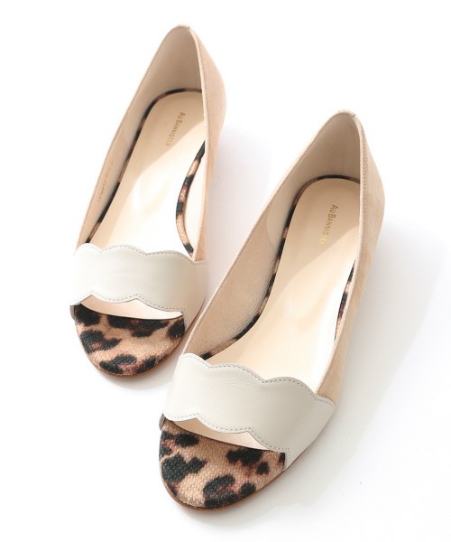 AU BANNISTER スカラップオープントゥパンプス