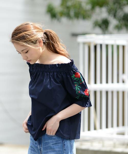 Ciaopanic 【WEB限定】肩刺繍2wayブラウス