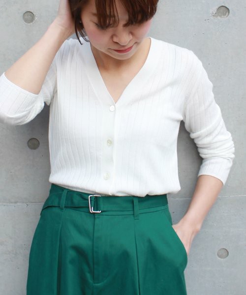 Vネックカーディガン