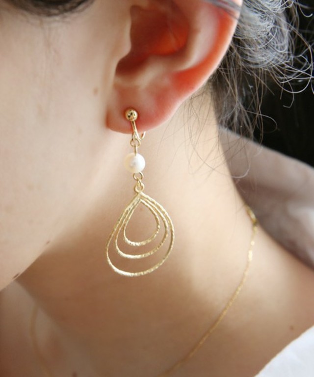 3連ドロップ×淡水パールイヤリング
