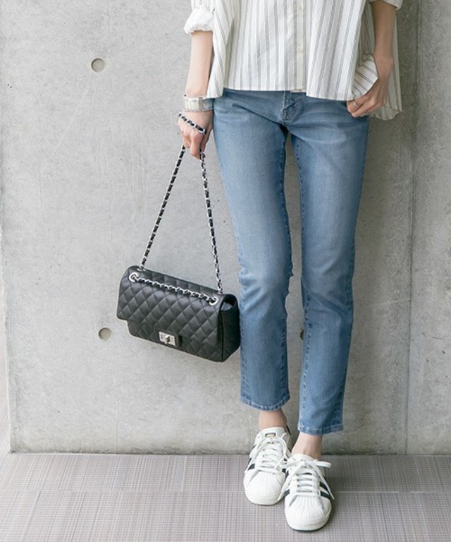 URBAN RESEARCH UR 360°ストレッチデニムパンツ