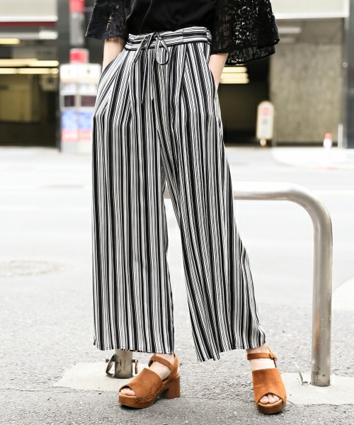 LOWRYS FARM　アソートガラワイドパンツ