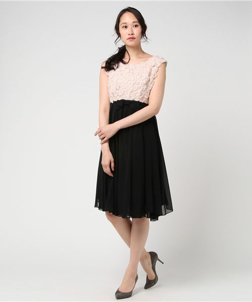 パウダーシフォン　フラワーモチーフ　ドレス