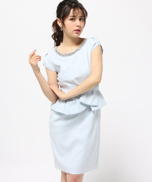 衿ビジューぺプラムワンピース