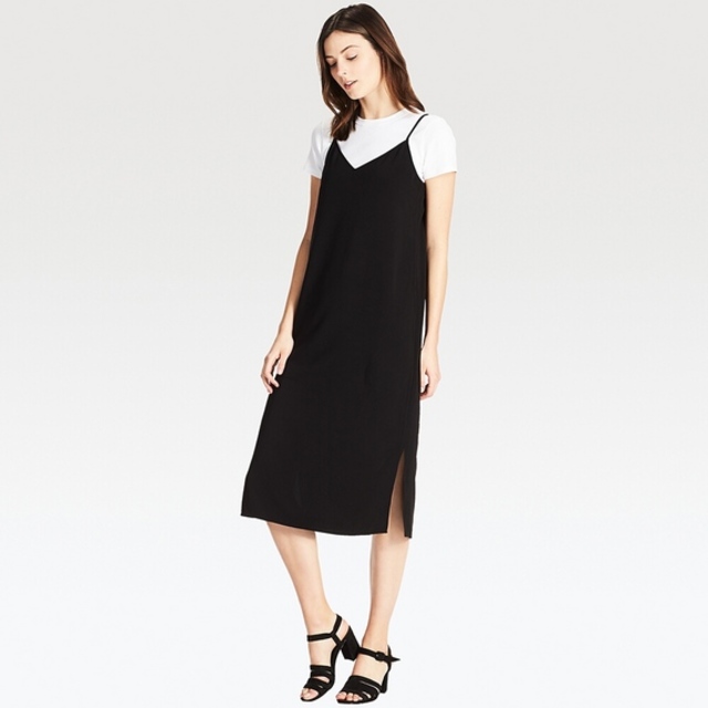 ユニクロ　クレープキャミロングワンピース