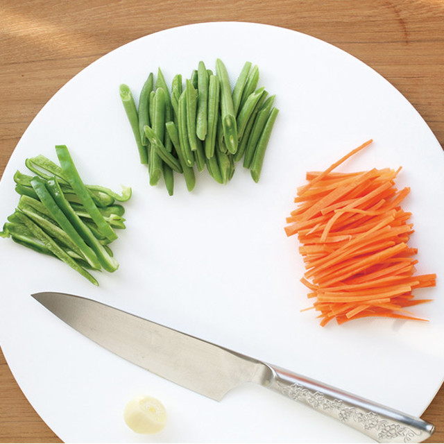 栗原はるみ  まな板 (丸）大サイズ