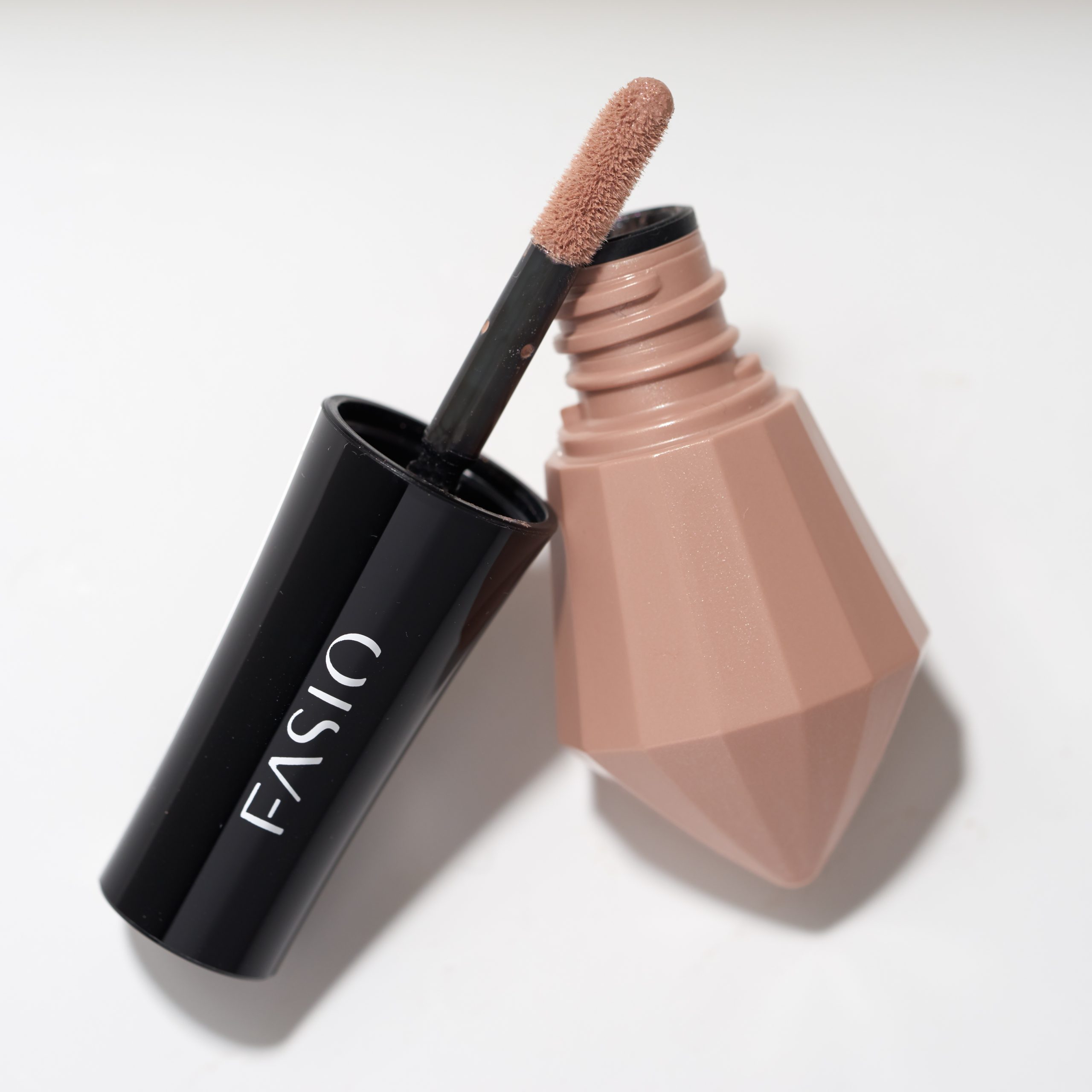 ファシオ リキッドアイカラー WP BR-8