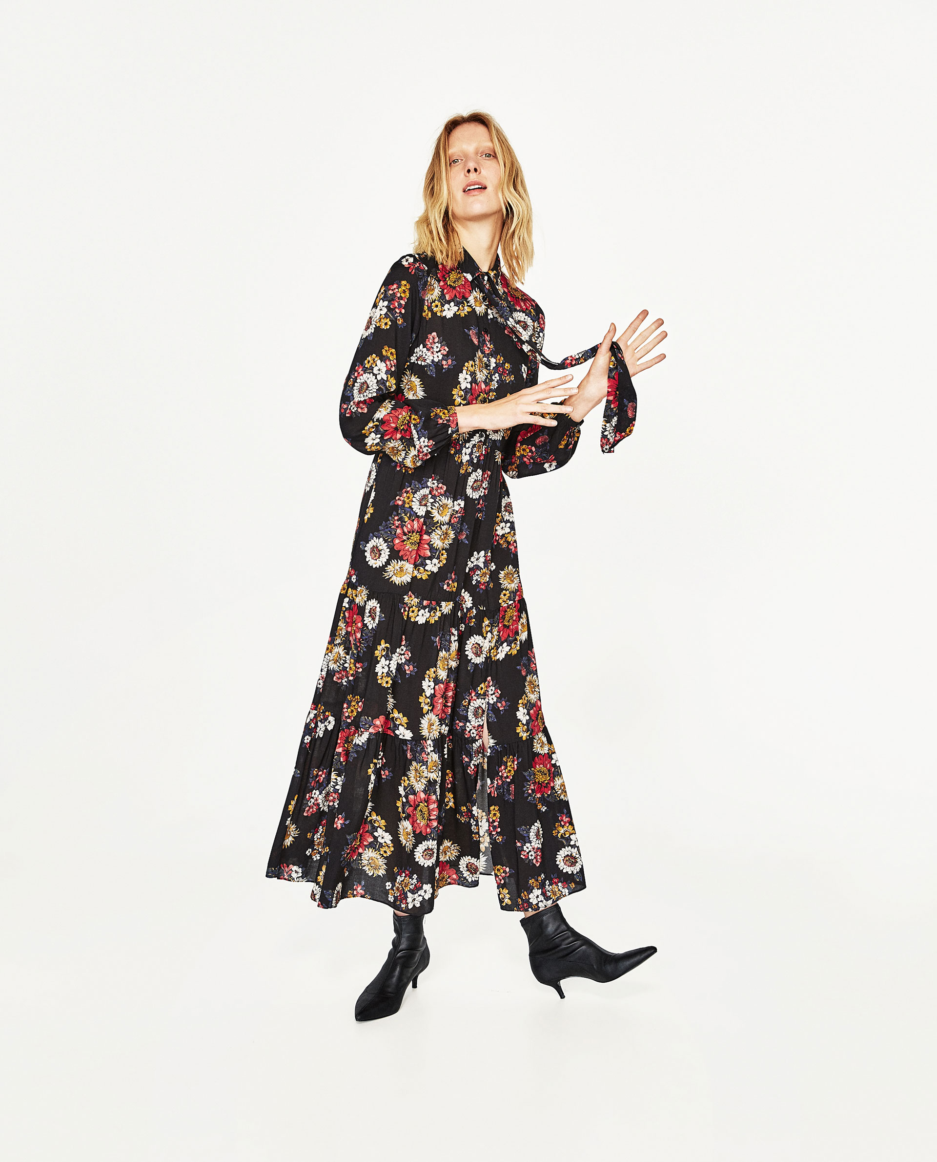 花柄プリント地ロングワンピース