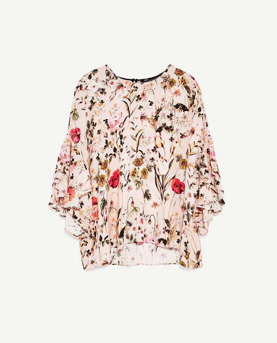 フラワープリント入りトップス