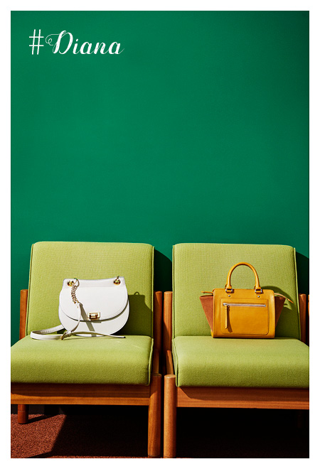 バッグ(左)￥16,200(右)￥14,580