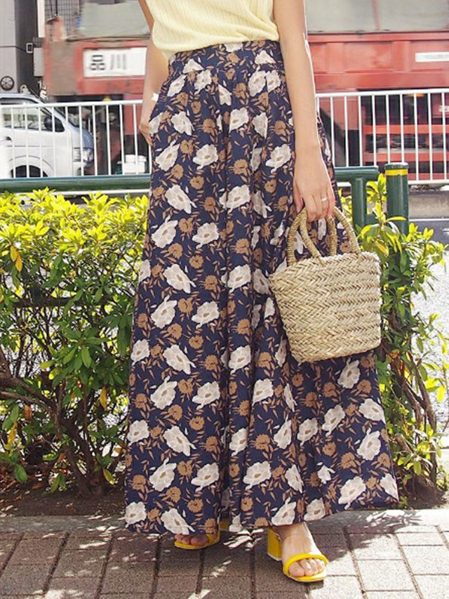 Ungrid ヴィンテージフラワーフレアパンツ