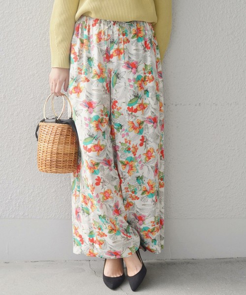 SHIPS for women  サイドスリットプリントパンツ