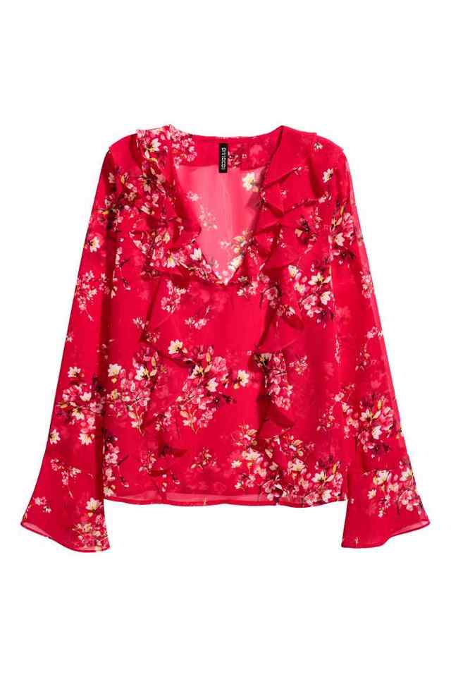 フリルブラウス