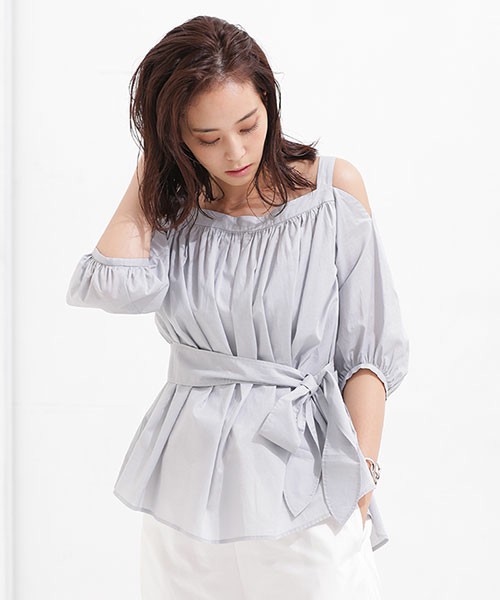 nano・universe / オフショルギャザーブラウス