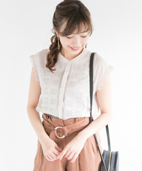 URBAN RESEARCH ROSSO / センターレースブラウス