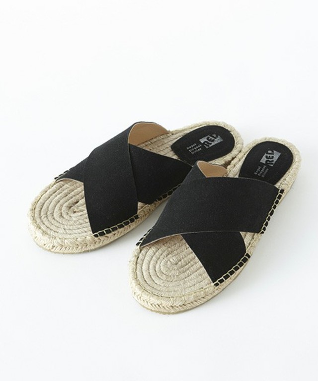 クロスベルトフラットサンダル