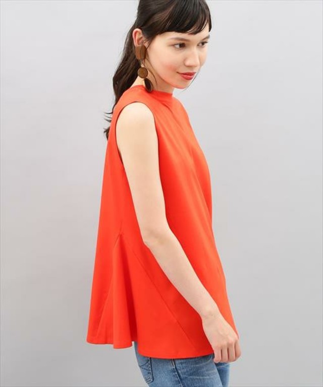 ハンカチーフヘムノースリーブ