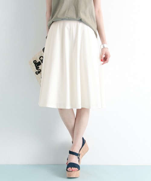 URBAN RESEARCH　チンツー加工サイドタックフレアスカート