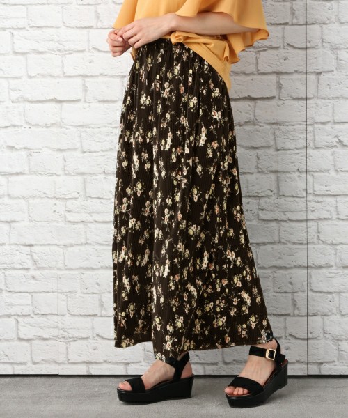 アコーディオンプリーツパンツ