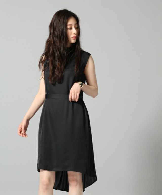 エリフリルノースリーブワンピース