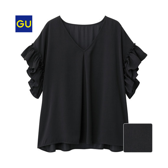 サテンラッフルブラウス