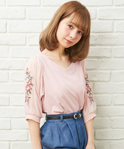 袖チュール刺繍入りV衿プルオーバー/レディーストップス-2017SS-
