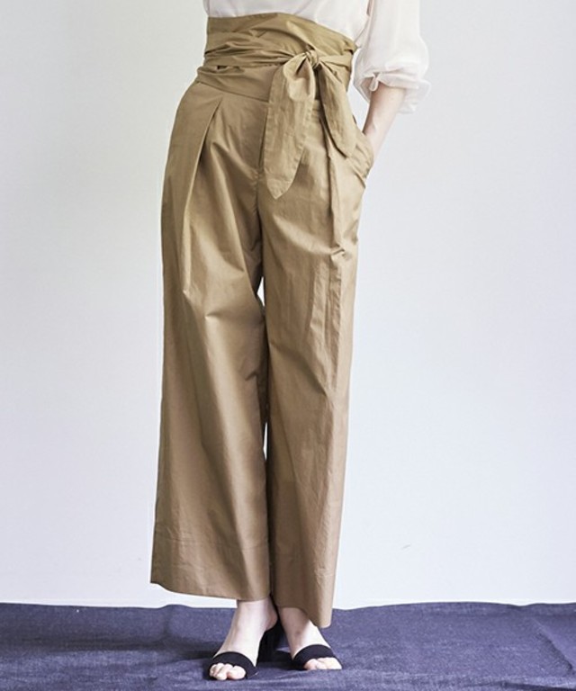 サッシュアクセントタイプライターパンツ