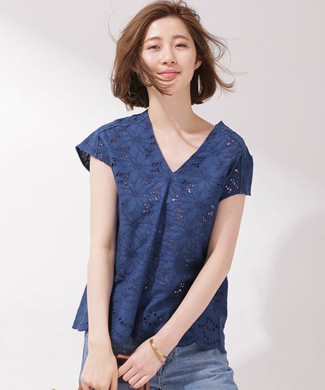 コットンリネン刺繍ブラウス