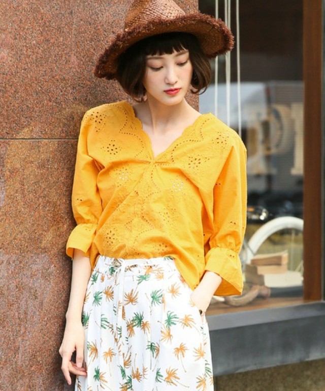 レーススカラップブラウス