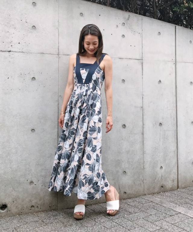 チェストデザインワンピース