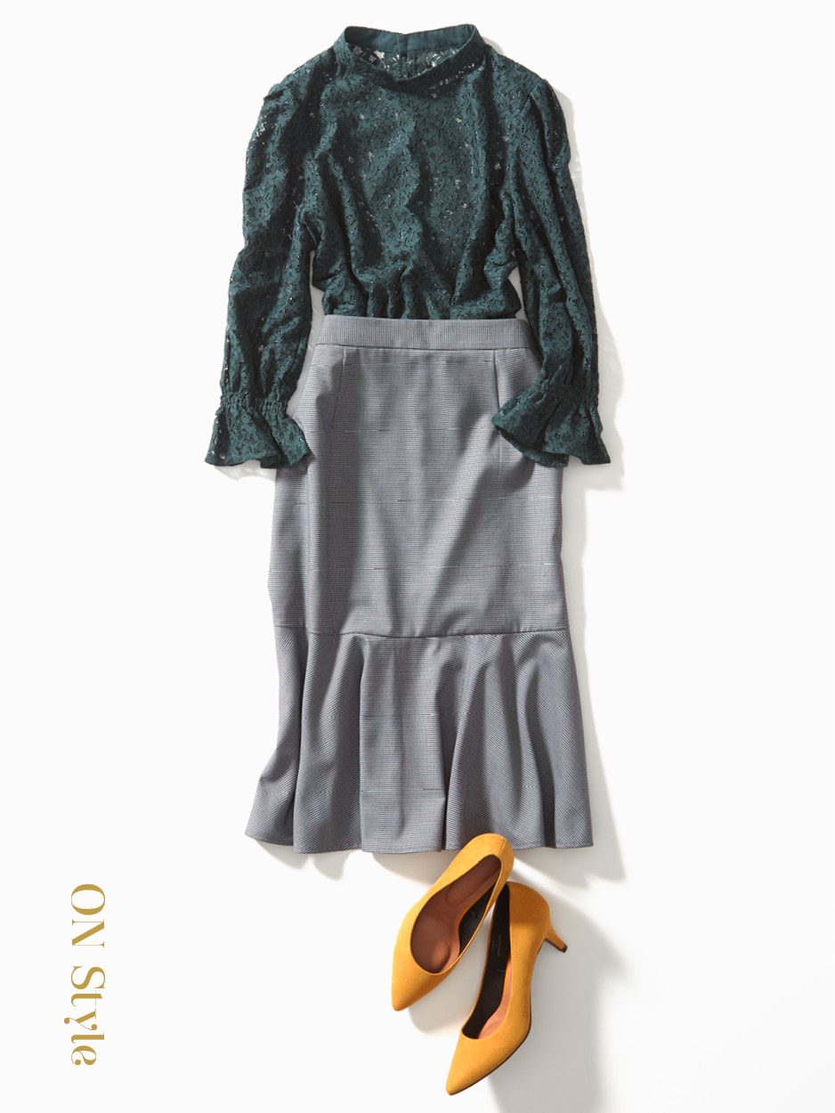 スカート￥1,990 パンプス￥1,990