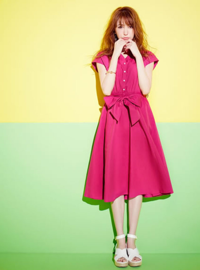 ウエストリボンVネックワンピース