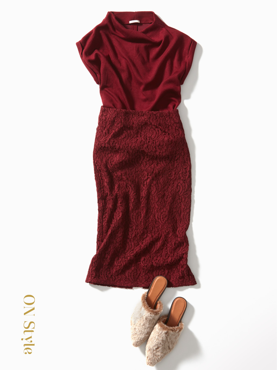 トップス￥1,490 スカート￥1,990 ミュール￥1,990