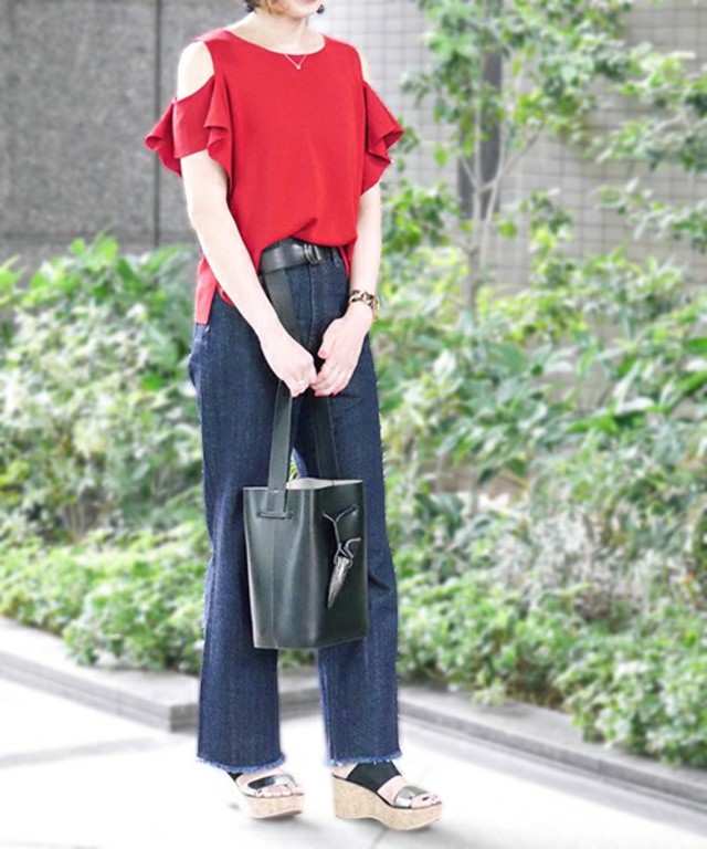 オープンショルダーフリルプルオーバー