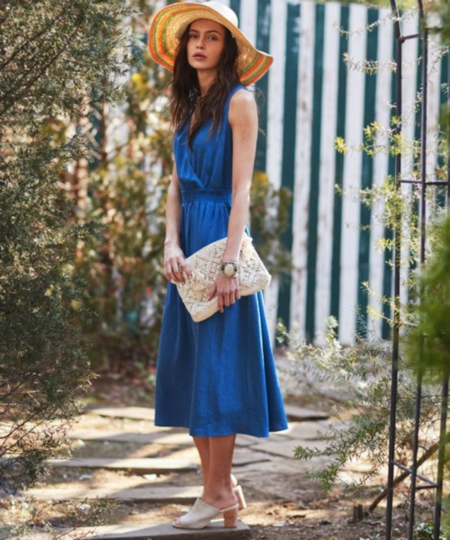 リーフ柄レーヨンドビーワンピース